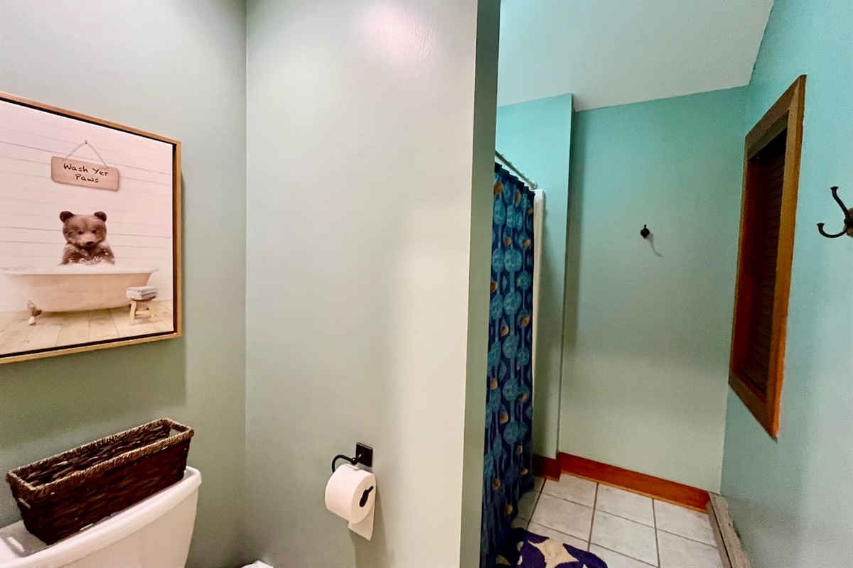 Primary En Suite Bathroom