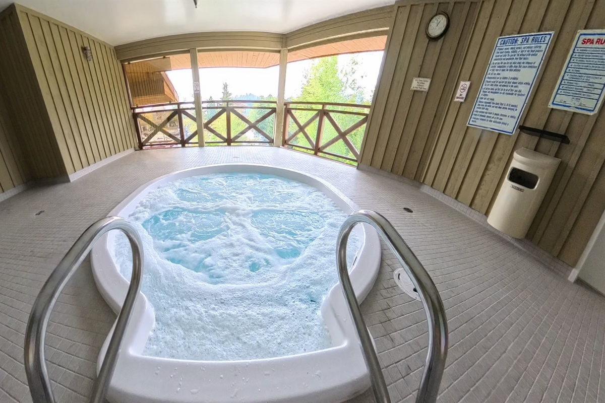 Hot Tub - Updated in Sept 2025 with new change rooms