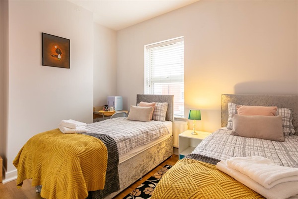 The Protea Rooms - Twin Room rental in Salford