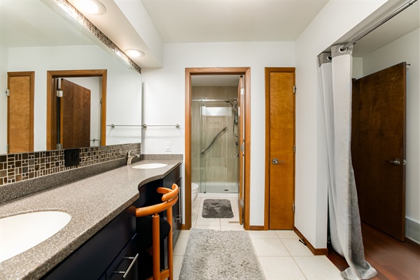 Charming 4-Bedroom Retreat Near Notre Dame, photo 18