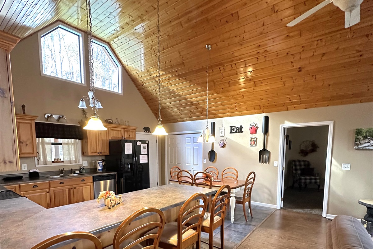 Spacious Dining for 6 – Gather around the table to share meals, play board games, or plan your Smoky Mountain adventures. 
