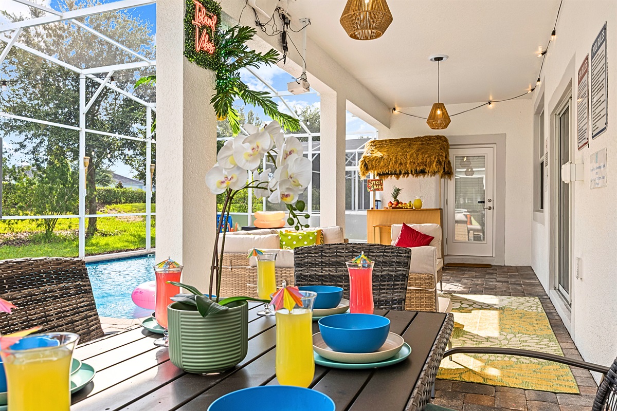 Dine el fresco and enjoy the gorgeous beauty around you!