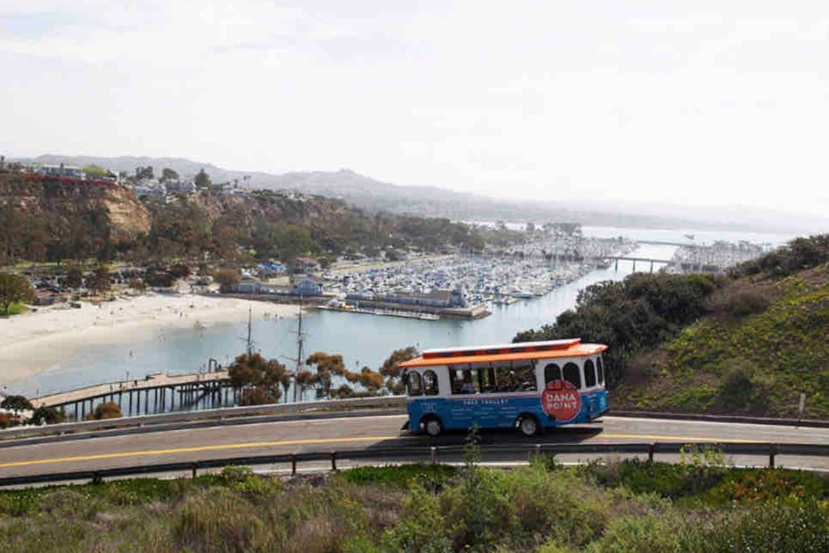 Free trolley connecting Dana Point to san Clemente and Laguna Beach all summer.