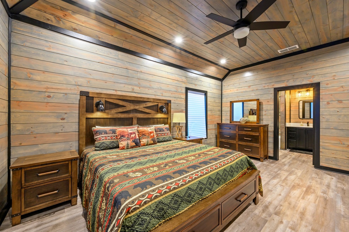 Bedroom 3: King bed upstairs with en-suite shower/tub combo.