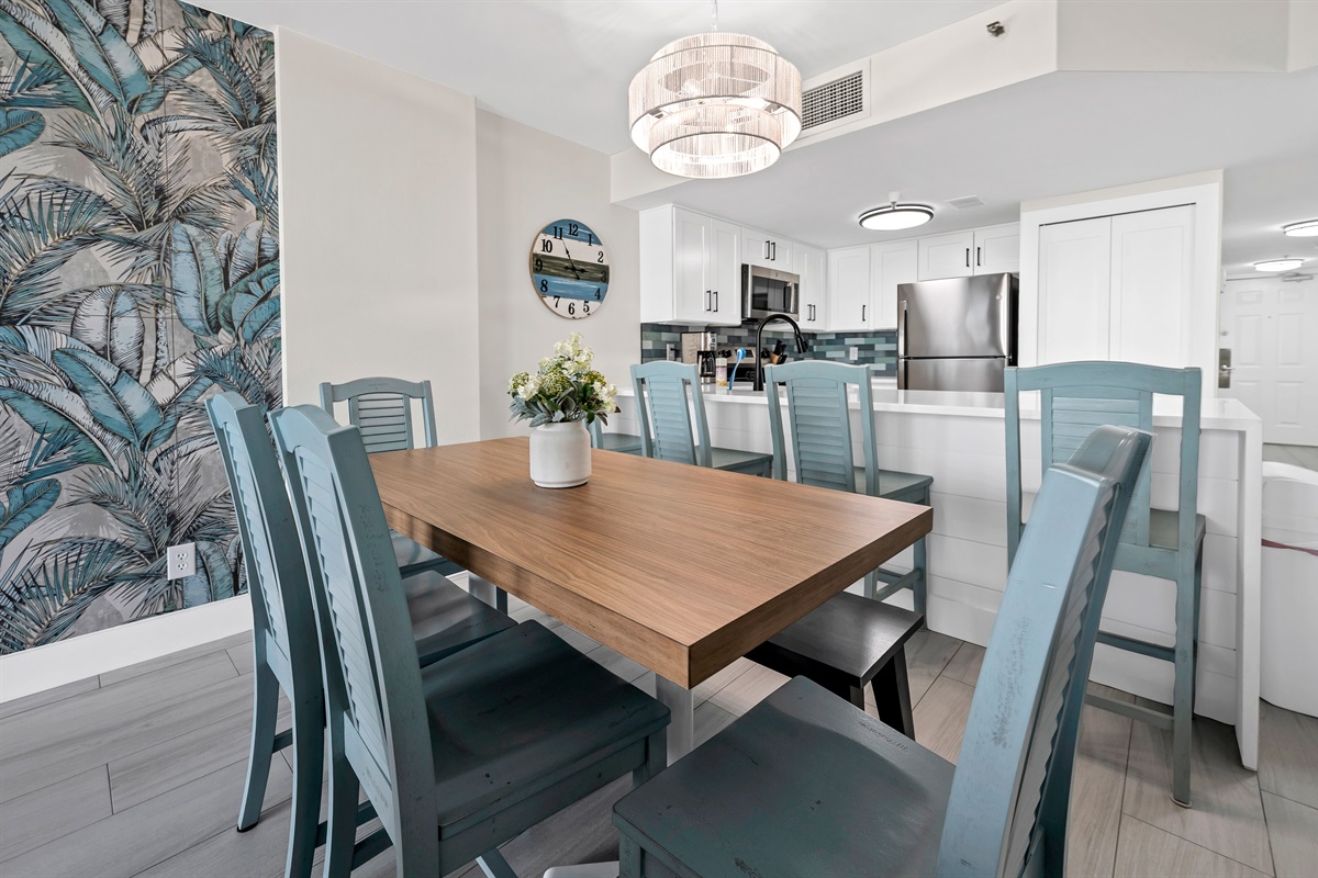 Gorgeous Dining Area Perfect for the Family dinners!