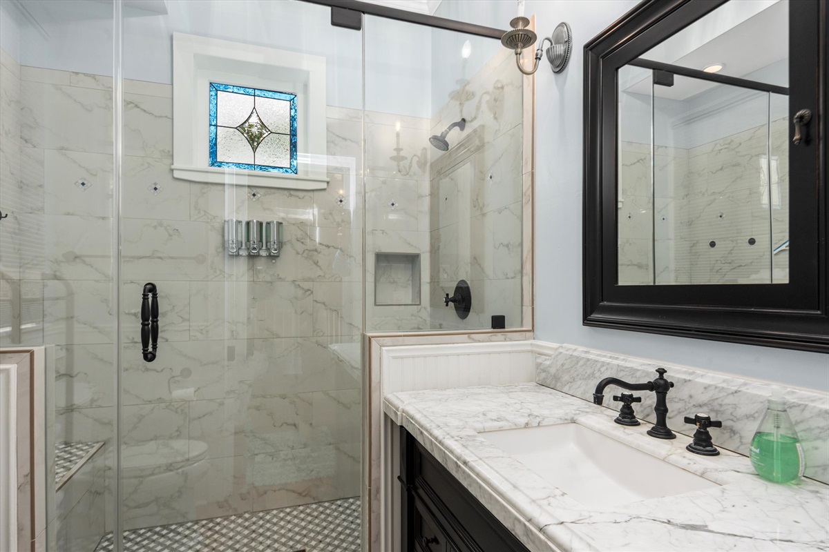 1f3fd45597204885b971aa2617bdc7cf Large | Beachhouse | Texas | TX | Vacation Homes | Galveston | Crystal Beach | Kokomo | Breezy Days | Beachfront Elegance | Sunrise Serenity | Southern Sands Property Management, LLC