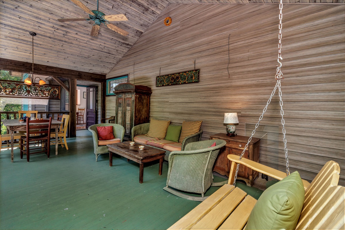 Screened Porch