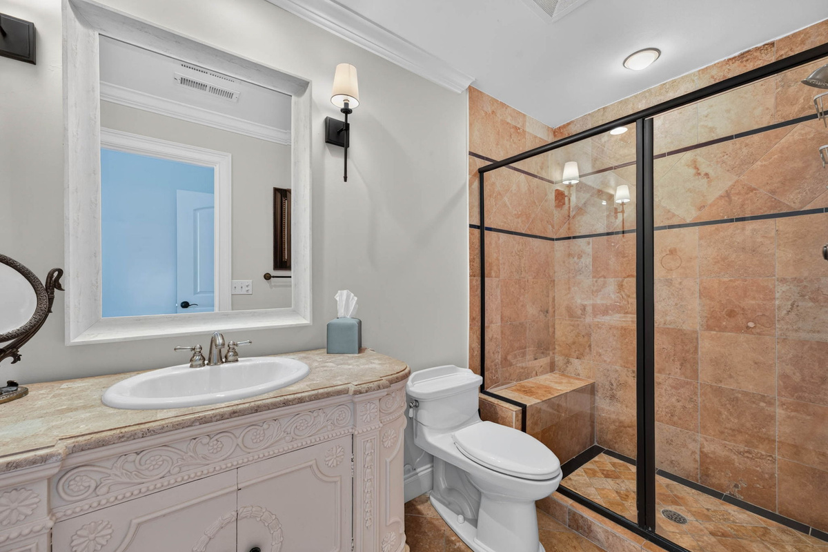 Bathroom 2: ensuite bath in Bedroom 2, Single vanity & shower | Oceans 22 | 22 Beach Club Villas, Wild Dunes | IOP Escapes
