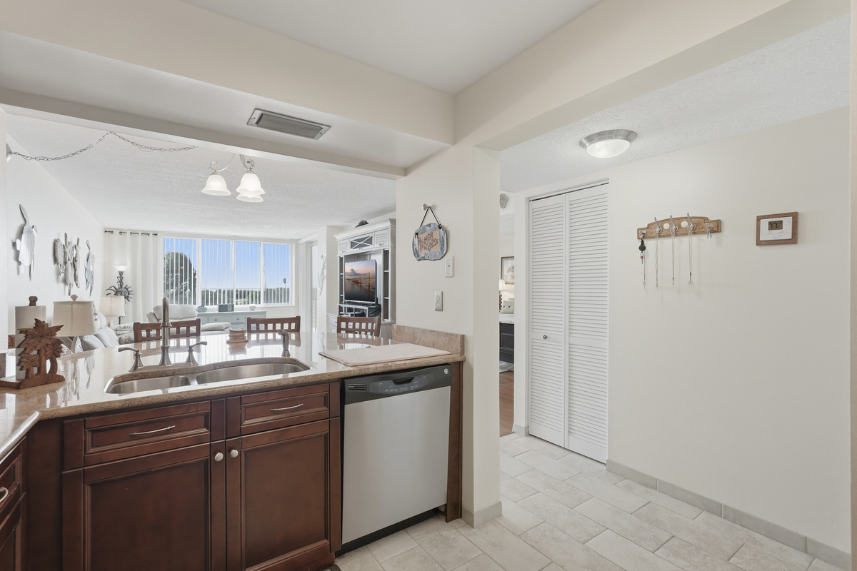 Fully equipped with modern appliances and thoughtful updates, the kitchen makes preparing meals simple and convenient, whether you're enjoying a quick breakfast or cooking a relaxing dinner.