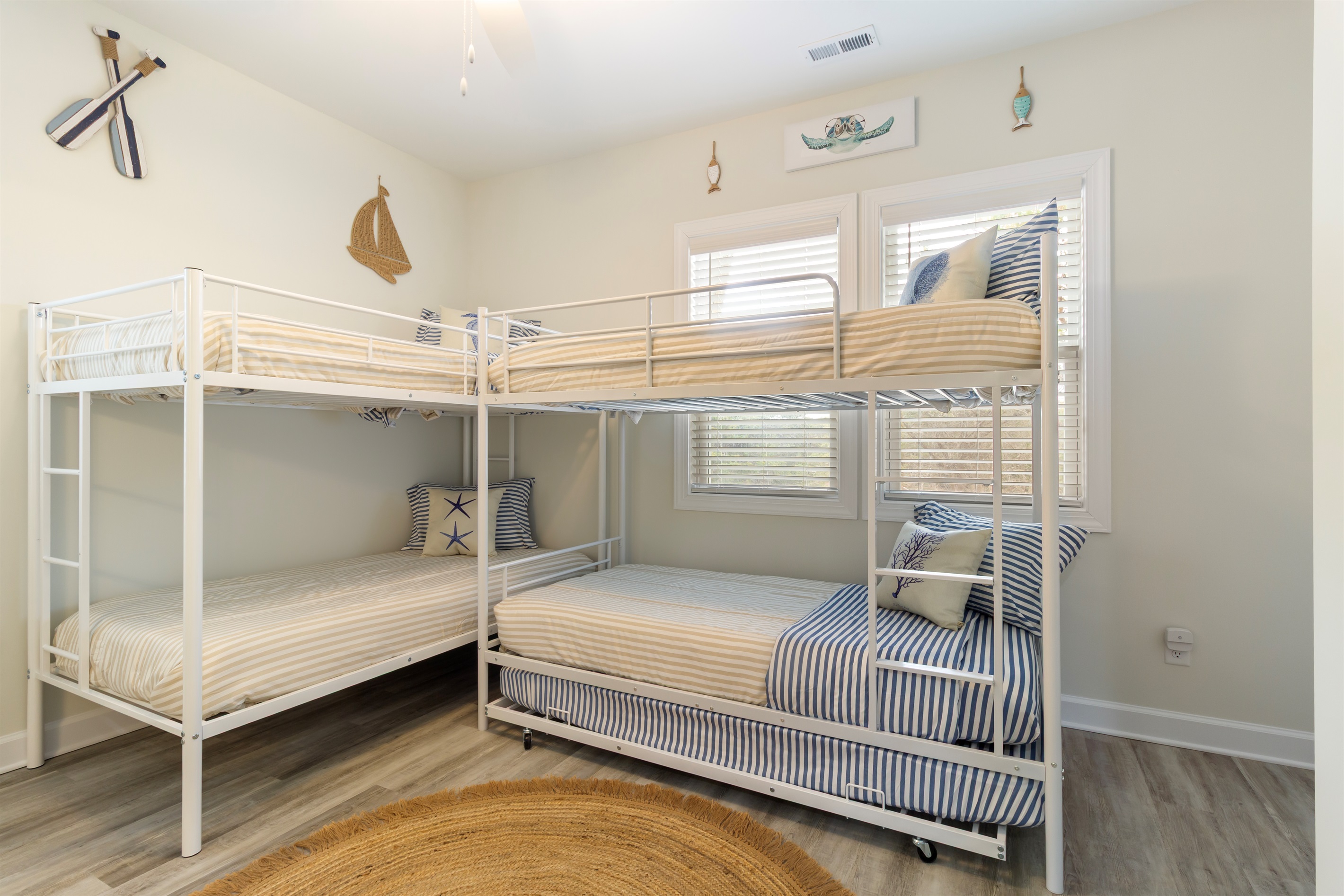 Bedroom 3 - 5 Twin mattresses and ensuite bathroom