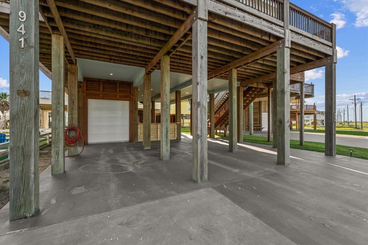 1f7116718e3747ce8e027e4804a1c75e Large | Beachhouse | Texas | TX | Vacation Homes | Galveston | Crystal Beach | Kokomo | Breezy Days | Beachfront Elegance | Sunrise Serenity | Southern Sands Property Management, LLC