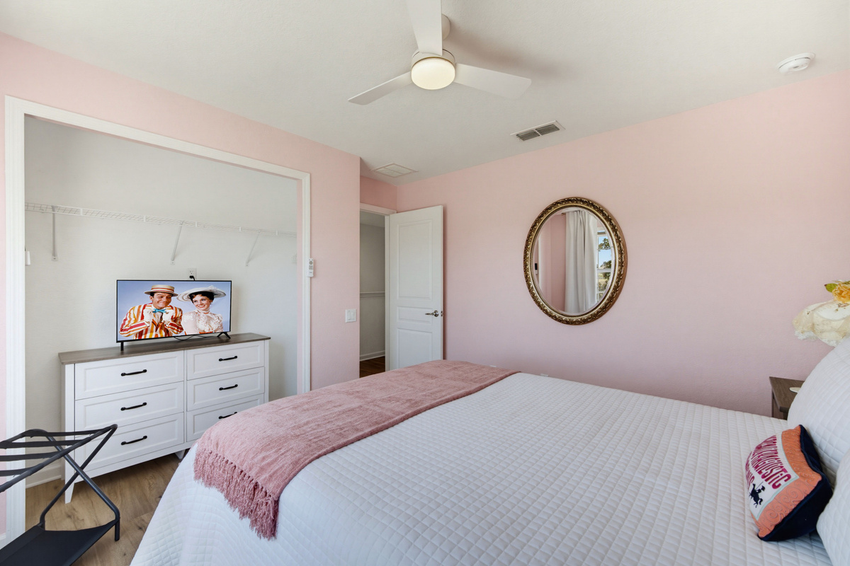 Queen bedroom