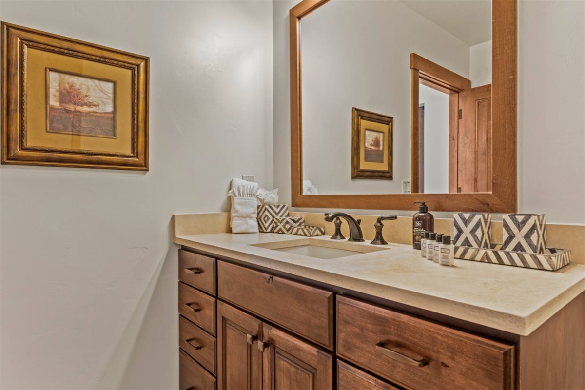 Ensuite Bathroom #1 