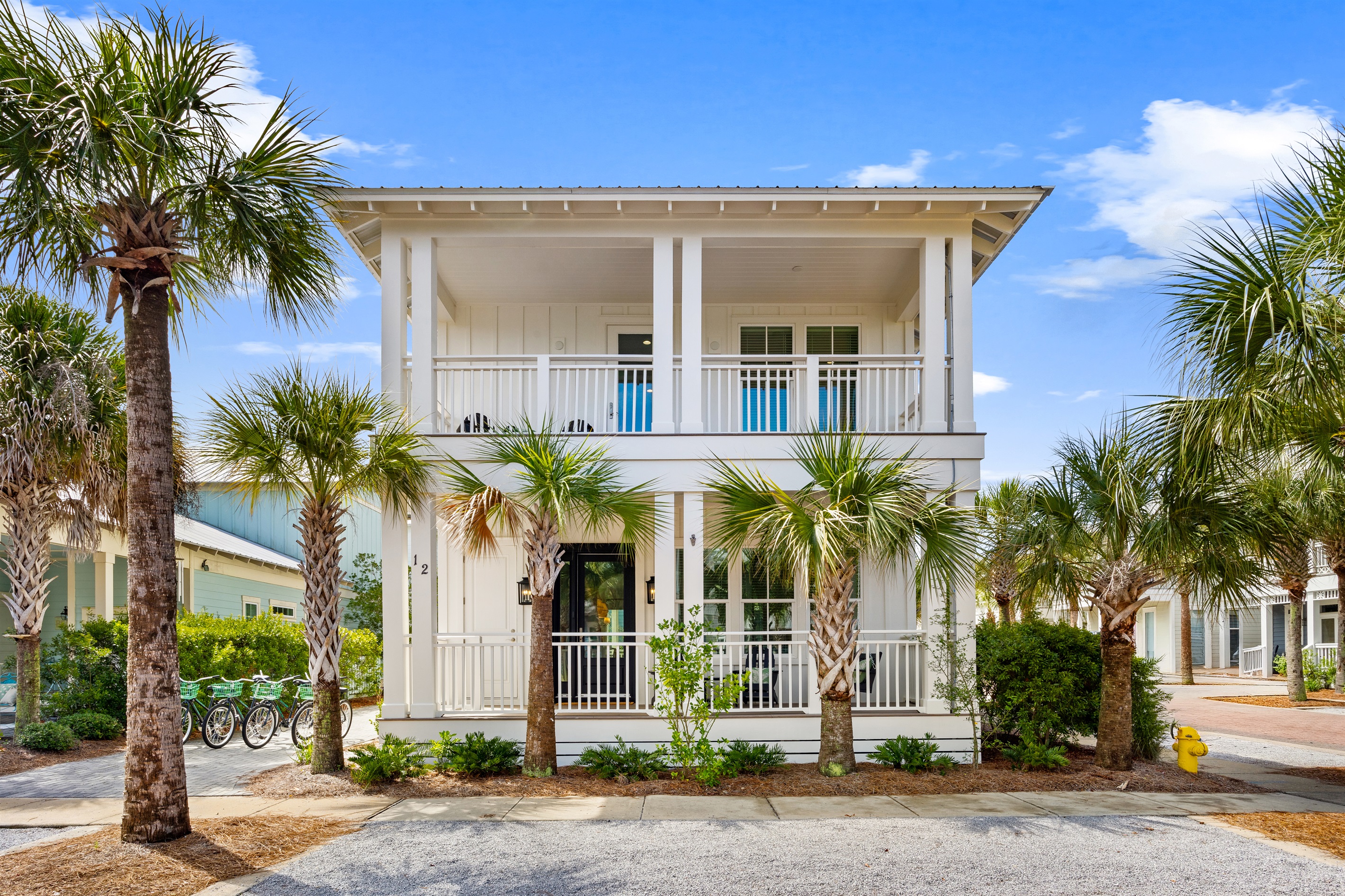 Welcome to Hank's Hideaway, your home away from home on 30A. Designed for comfort, connection, and memorable beach vacations, this coastal retreat is the perfect place to gather, relax, and enjoy the best of Seacrest Beach.