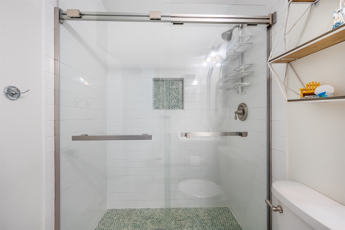 bathroom | Susu's Sea Cabin | 238C 1300 Ocean Blvd | Isle of Palms, SC | IOP Escapes