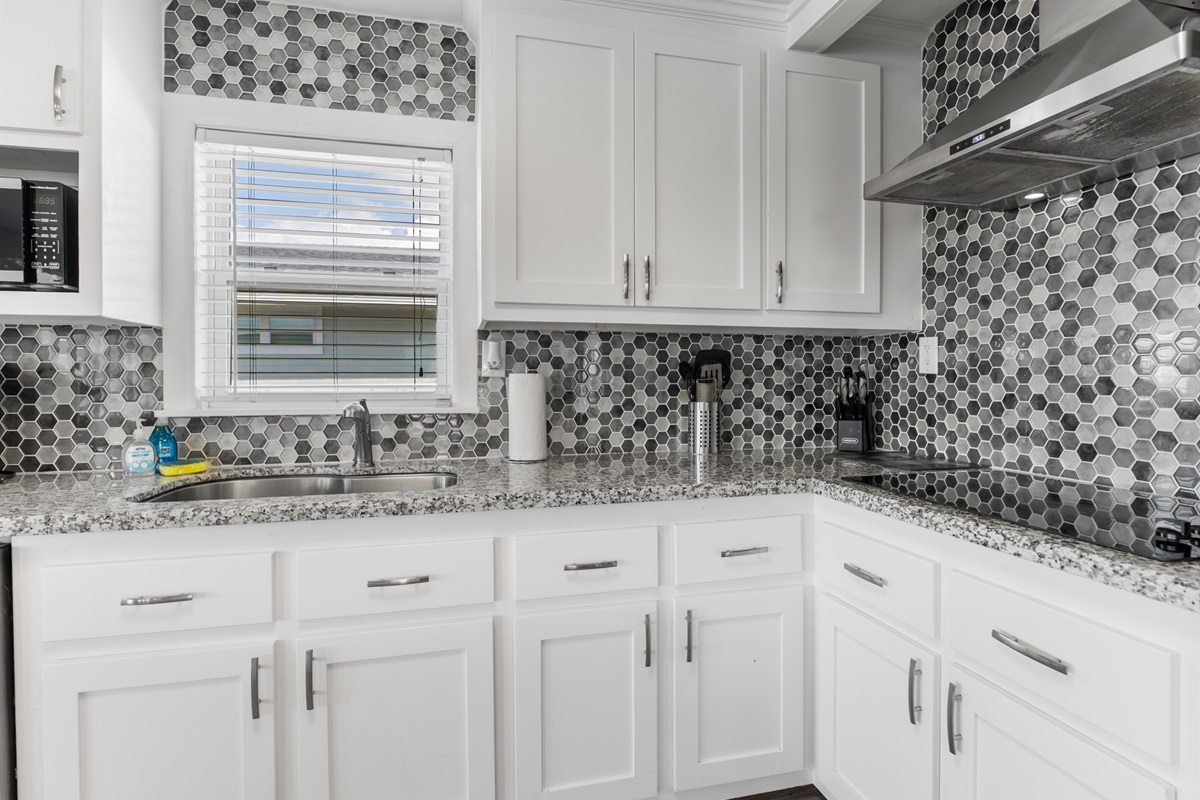 Main Kitchen (upstairs)