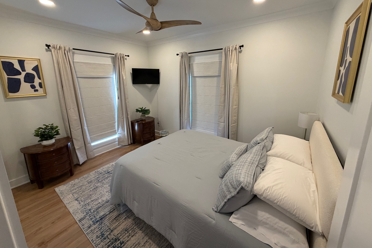 Queen bedroom