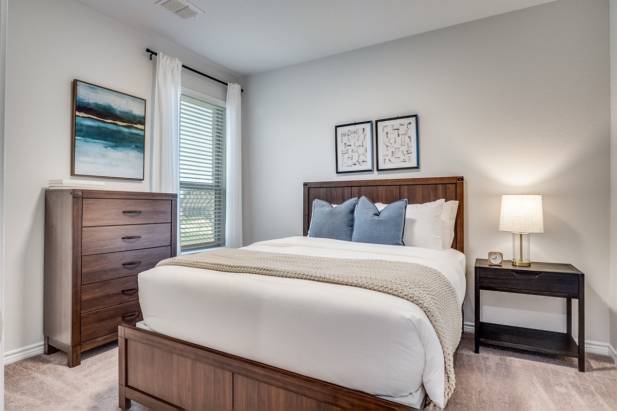 Guest bedroom 2
