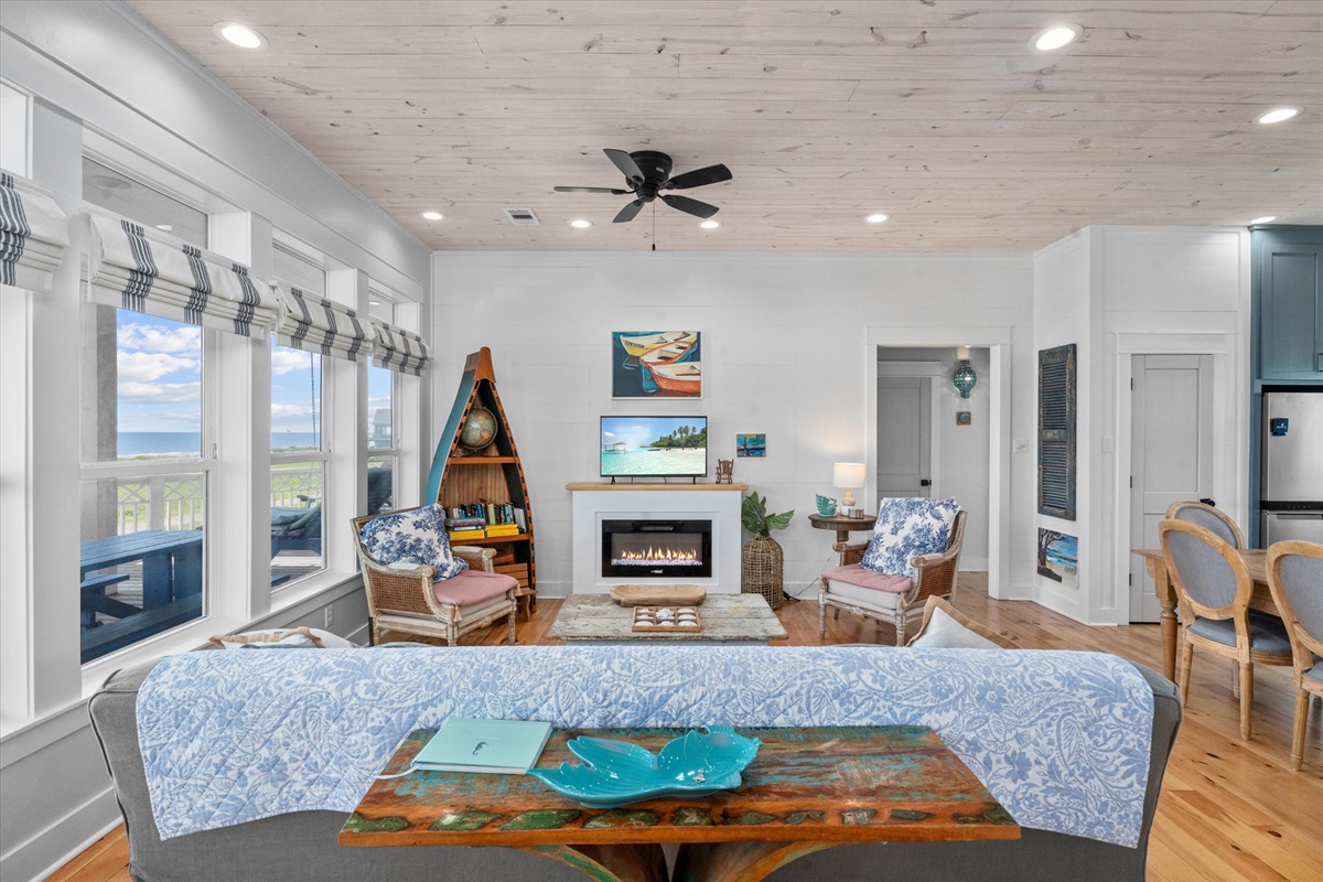 1f9d382f51184bf7a5c5afce6d9e4998 Large | Beachhouse | Texas | TX | Vacation Homes | Galveston | Crystal Beach | Kokomo | Breezy Days | Beachfront Elegance | Sunrise Serenity | Southern Sands Property Management, LLC