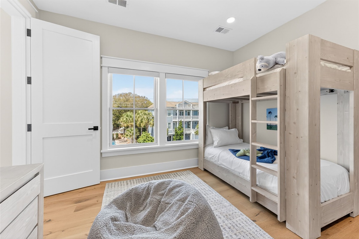 Bunk Room 6 | On Beach Time | 6 30th Ave, Isle of Palms, SC | IOP Escapes