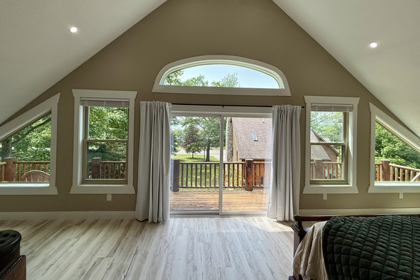 Master bedroom (upstairs)