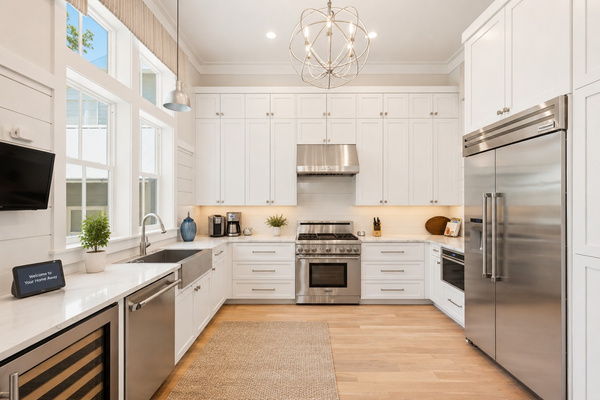 Well Stocked Chefs Kitchen with Thermador Appliances