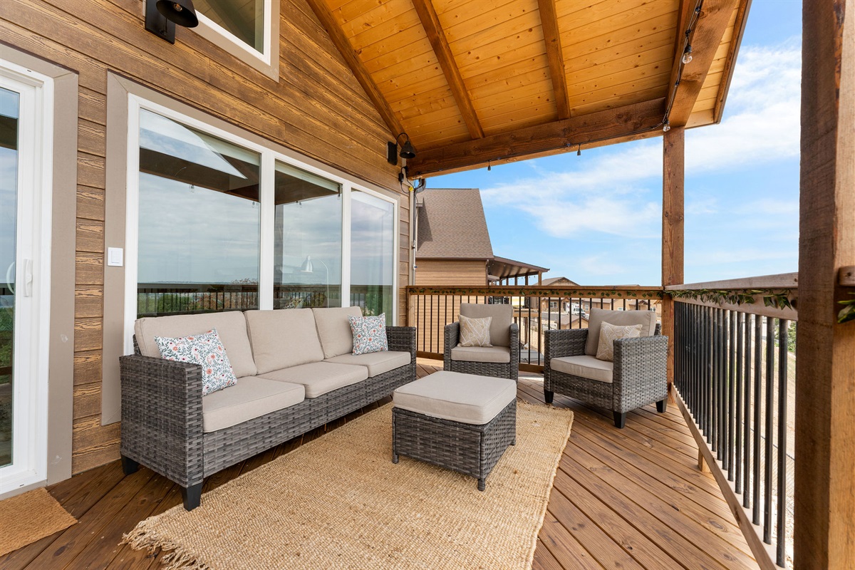 Outside patio w/ seating!