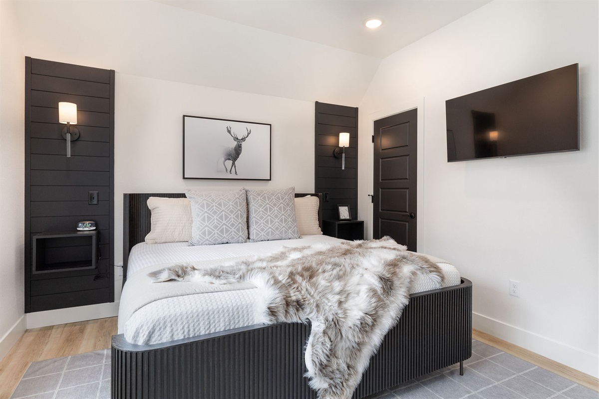 Upper level King bedroom #2