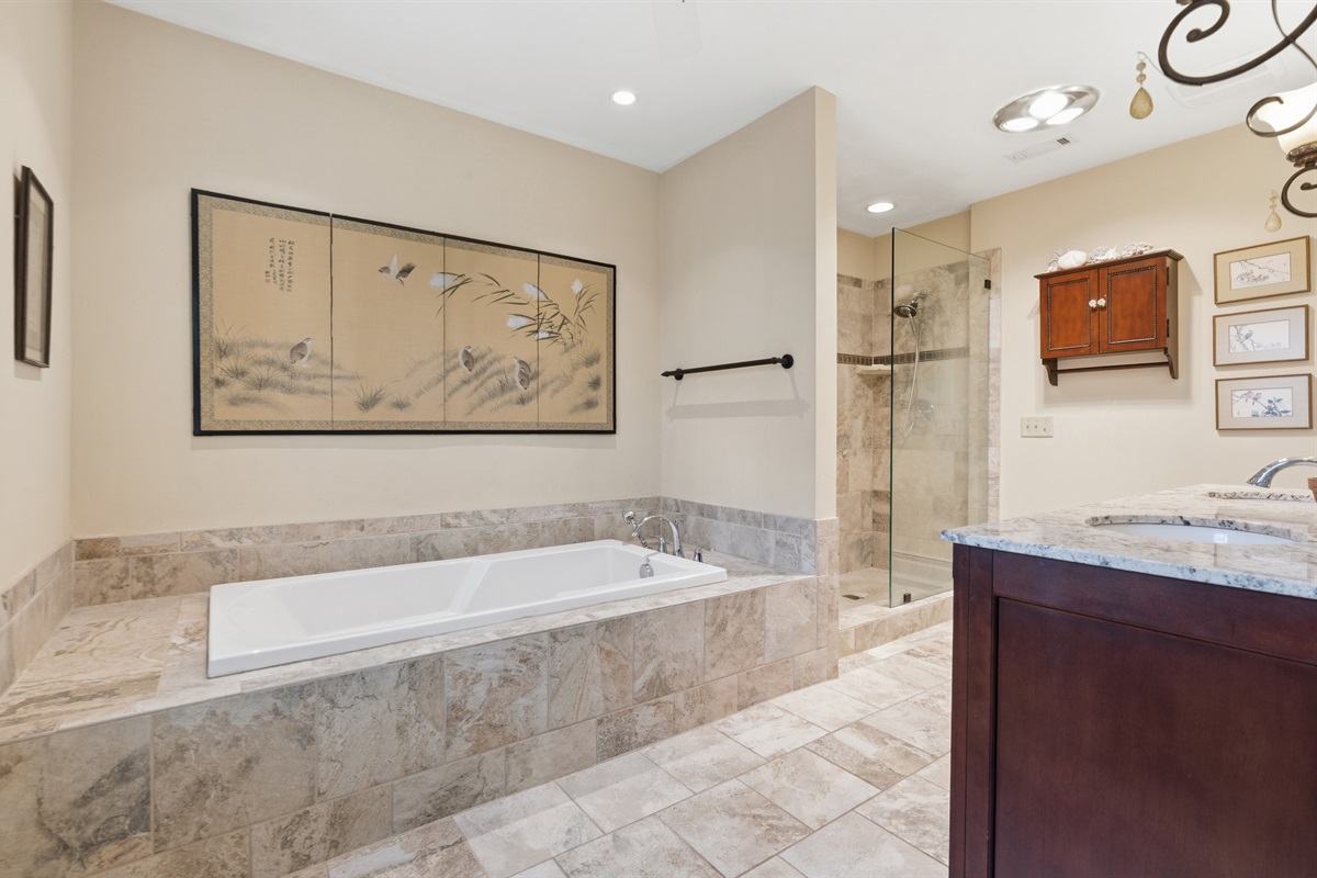 Relaxing tub for a long soak