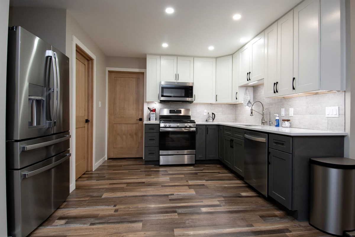 Well stocked kitchen has the basic supplies plus some. Feel free to reach out if you wish to know if we have a particular kitchen item.