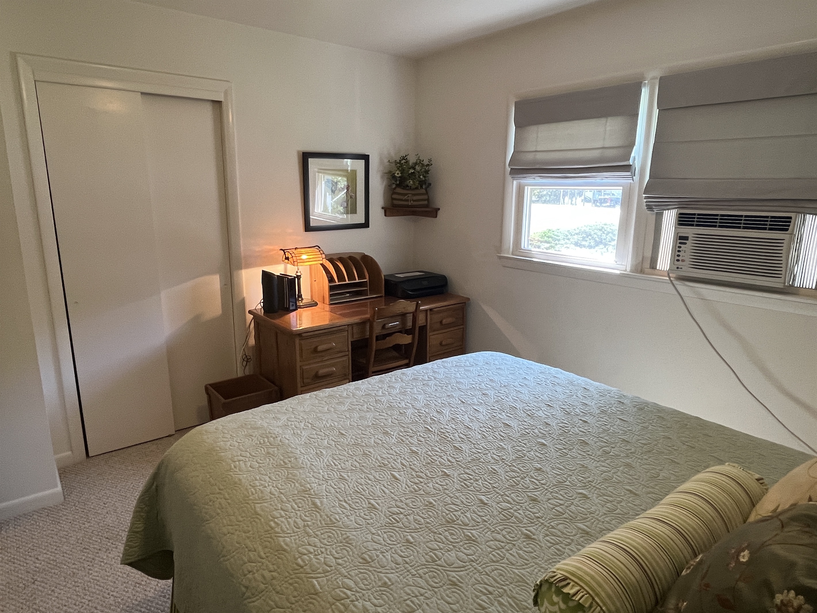 Queen bedroom #2