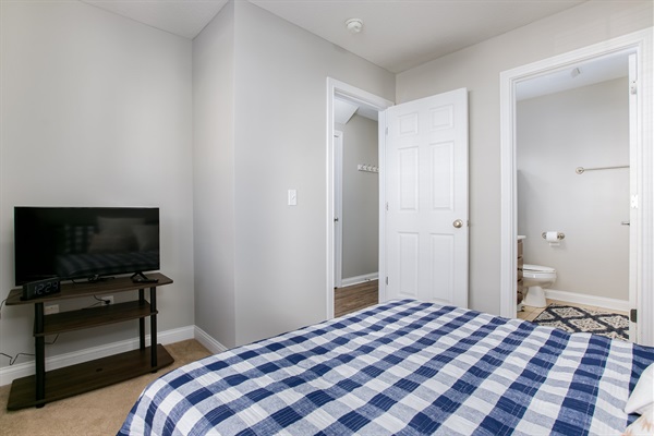 Golden Dome Getaway<>Townhome 1.5 mi To ND, photo 28
