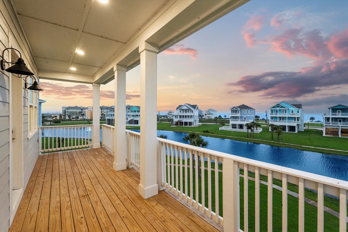1fe1a920bdee4df8b74b24cf0c9378b7 Large | Beachhouse | Texas | TX | Vacation Homes | Galveston | Crystal Beach | Kokomo | Breezy Days | Beachfront Elegance | Sunrise Serenity | Southern Sands Property Management, LLC