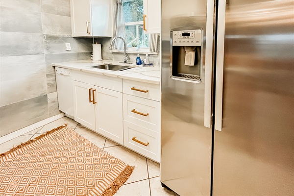 Kitchen with Refrigerator, Dishwasher, Sink, Microwave, Utensils, Essential Spices, Pots & Pans & Cookware