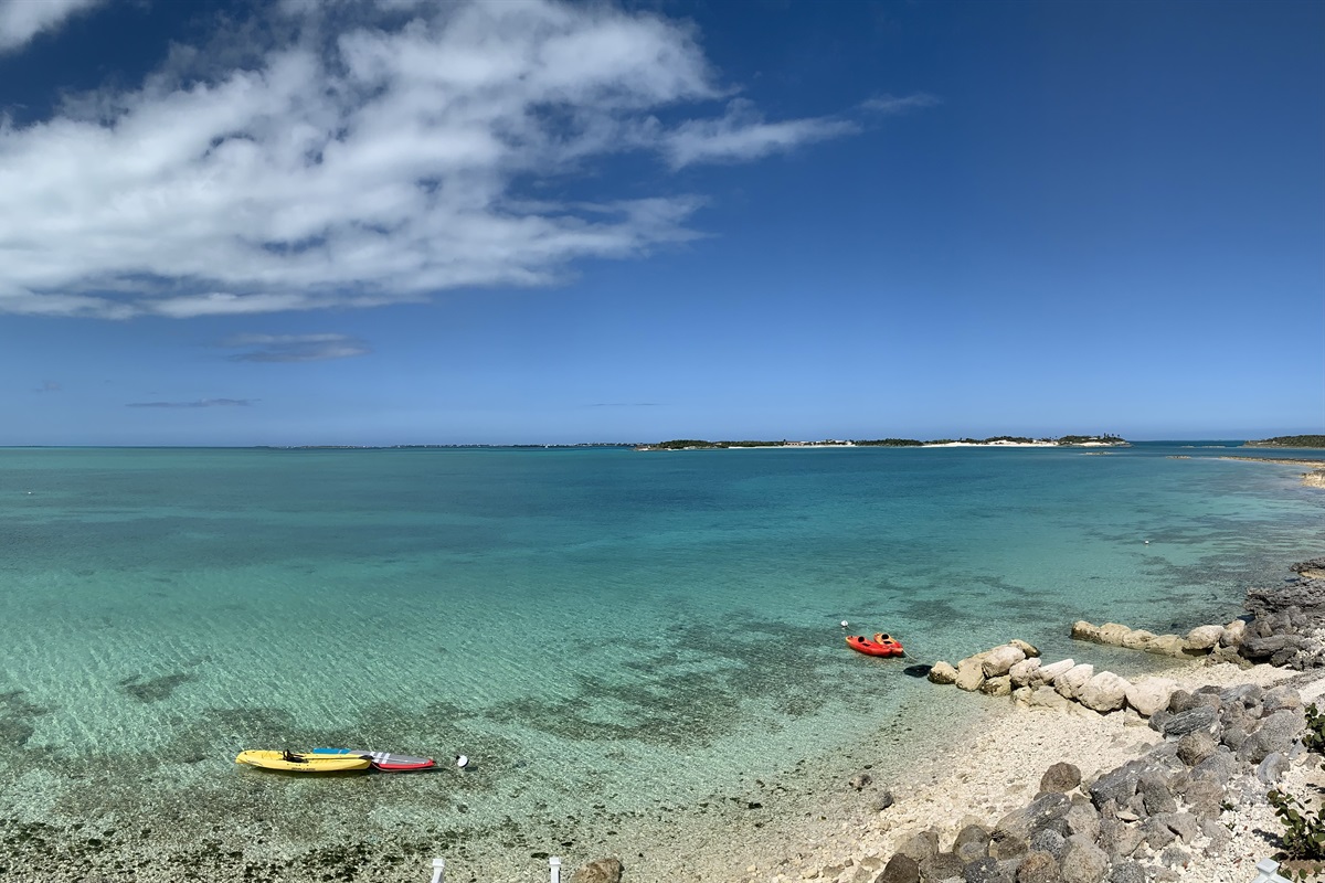 STARFISH BAY and MERMAID COVE - Mooring balls allows easy site up of the kayaks in the water View Montage Cay  and Man O War in the distance