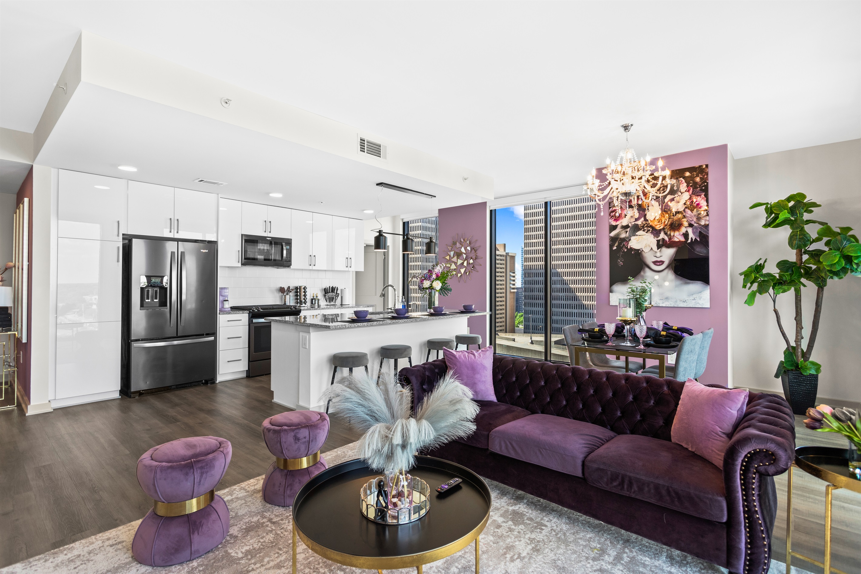 The Velvet Room: 17th Floor 2BR | Skyline Views, Balcony, Near Stadium 6