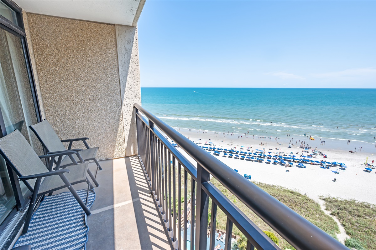 Balcony with Amazing Views of the Ocean🌊