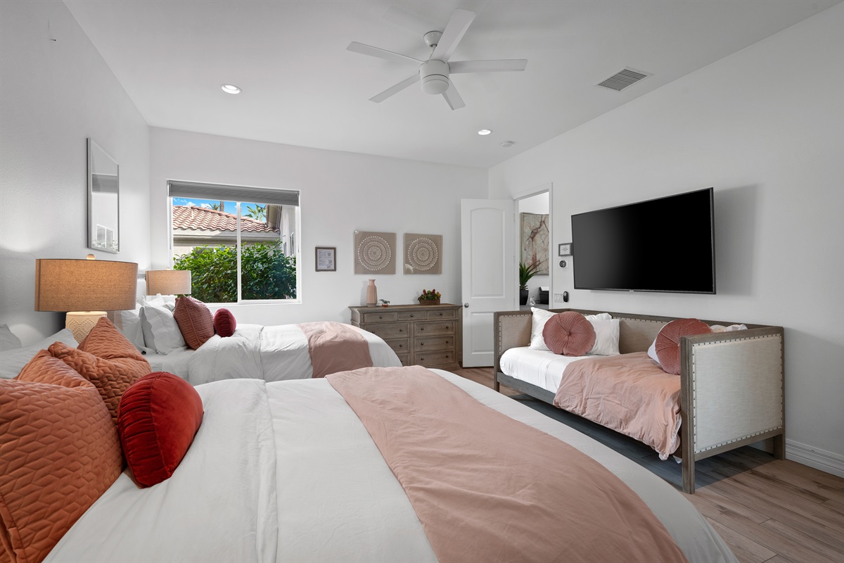 bed 3 - daybed