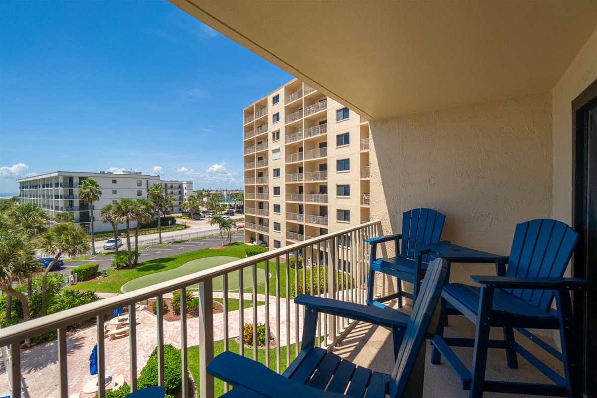 Balcony Seating for 4