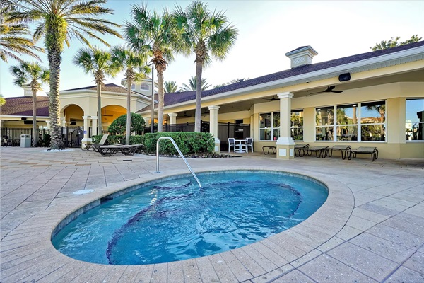 Large hot tub at the community pool