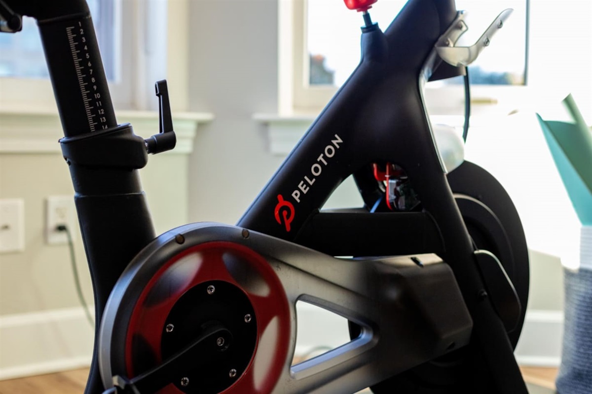 Enjoy intentional workout time, making it count with our Peloton.