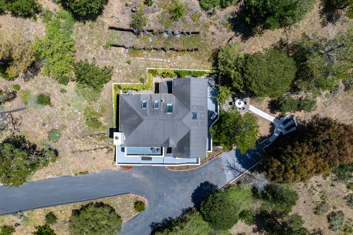 Spacious driveway for a stress-free arrival.
