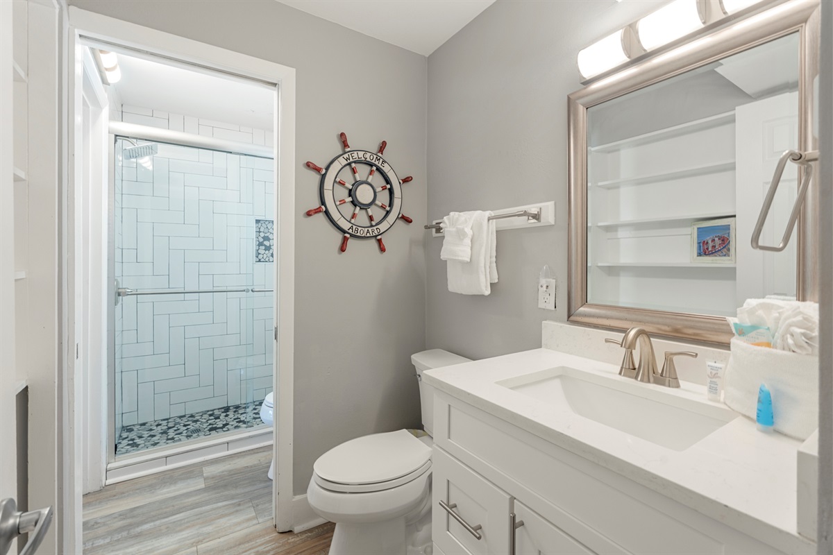 Hallway "Jack & Jill" Half Bath