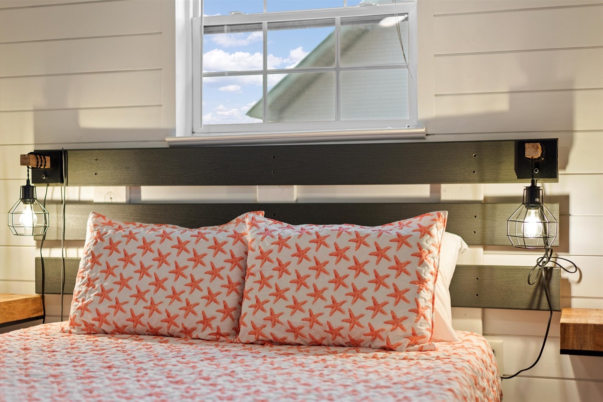 2067765935344125aec3c000ab315569 Large | Beachhouse | Texas | TX | Vacation Homes | Galveston | Crystal Beach | Kokomo | Breezy Days | Beachfront Elegance | Sunrise Serenity | Southern Sands Property Management, LLC