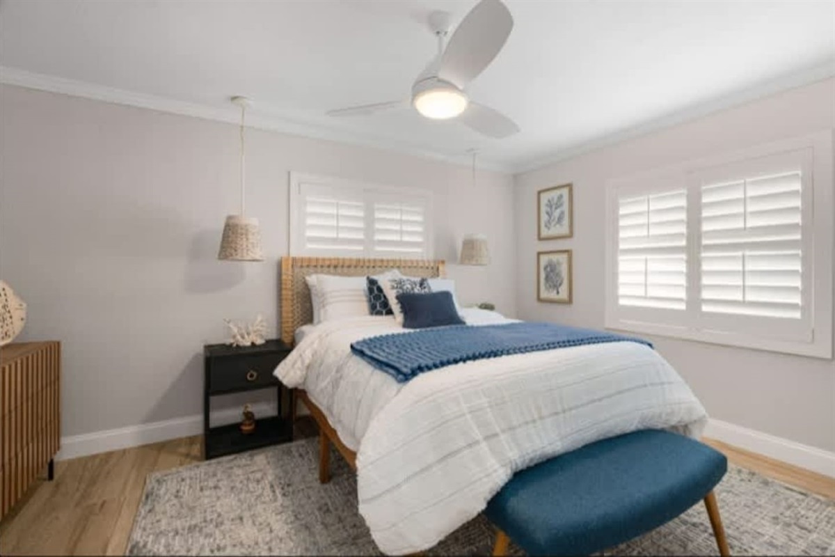 [Bedroom #4] Nectar Queen bed & TV