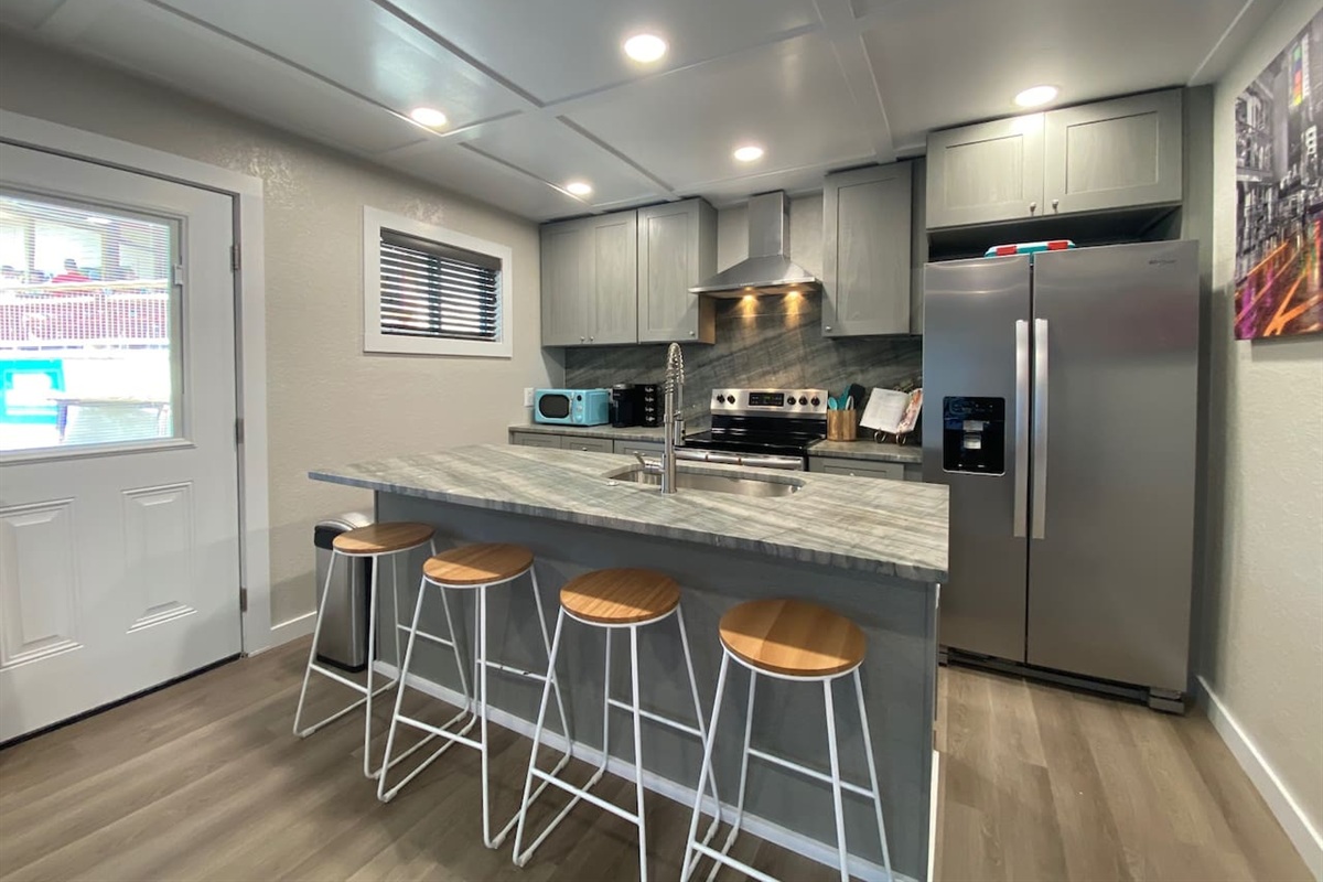 The Eat-In Kitchen is equipped with Full Size Appliances.