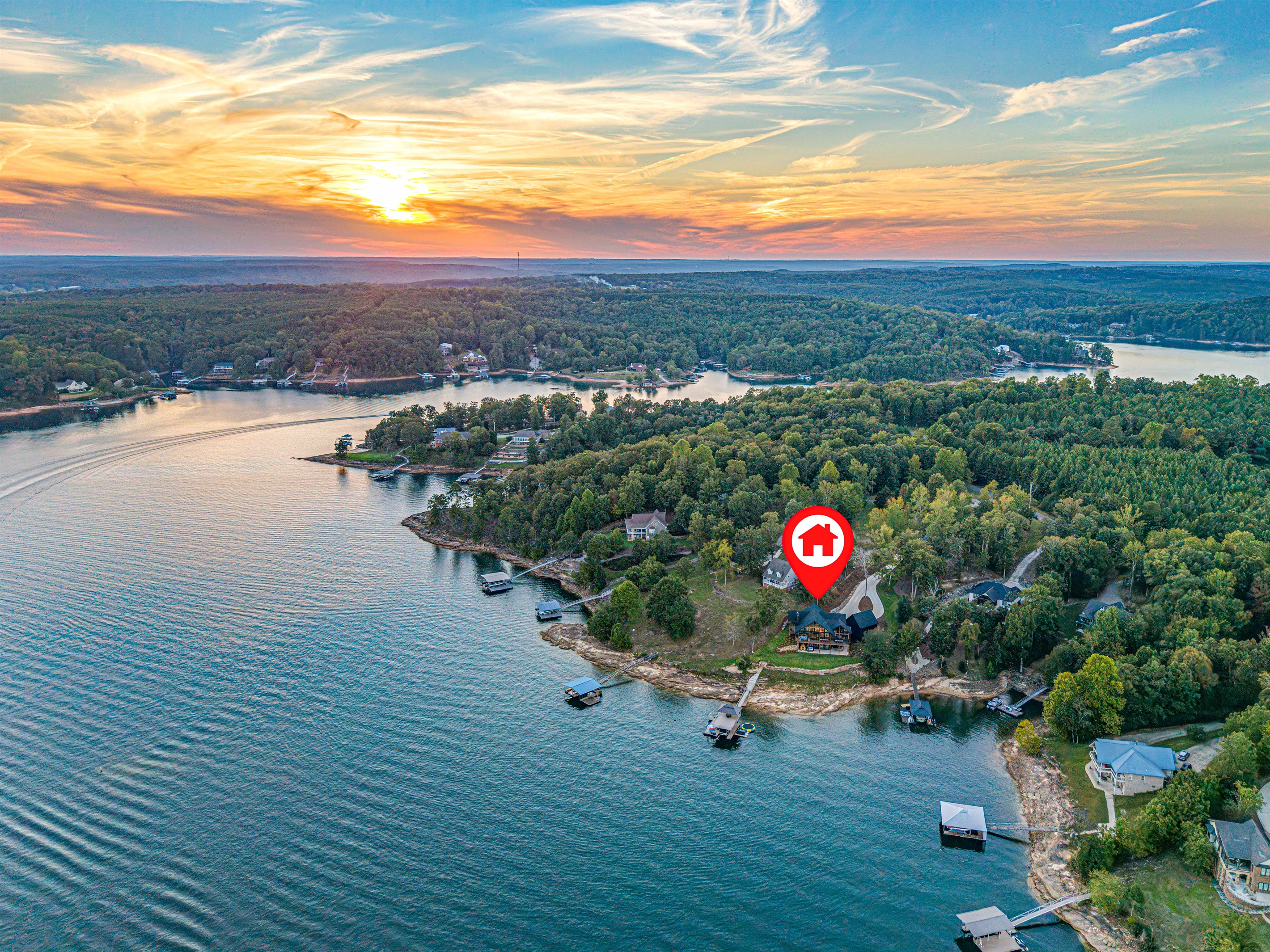 Your lake escape, perfectly tucked into the shoreline.