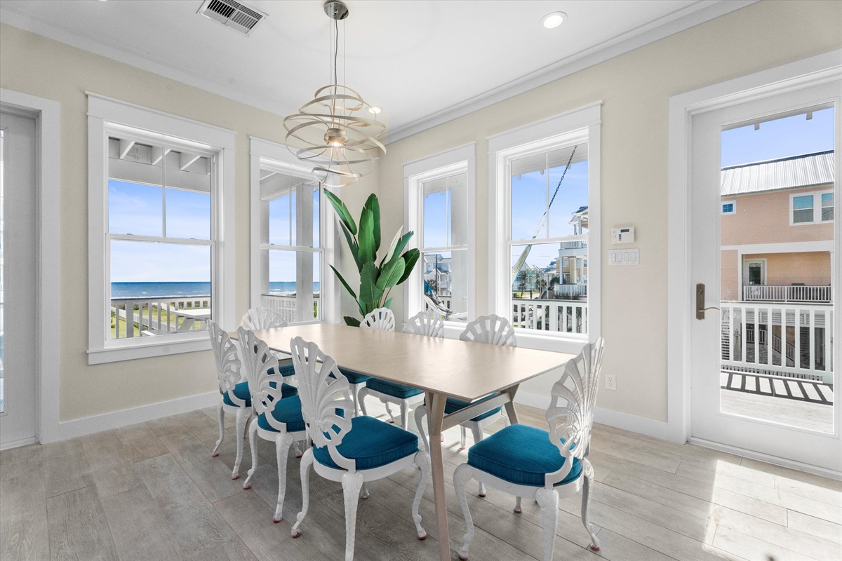 208367df998b4177832a03161a712e62 Large | Beachhouse | Texas | TX | Vacation Homes | Galveston | Crystal Beach | Kokomo | Breezy Days | Beachfront Elegance | Sunrise Serenity | Southern Sands Property Management, LLC