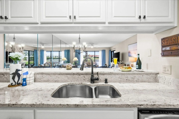 Fully equipped kitchen