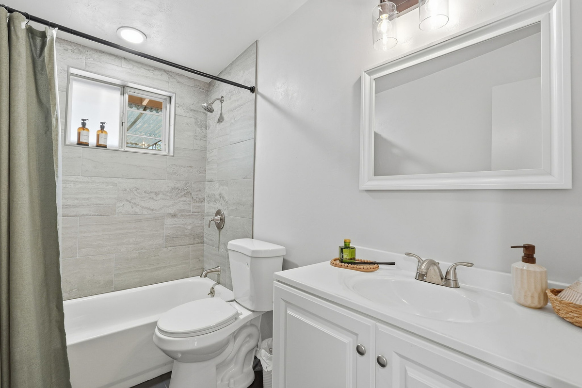 Refresh & Recharge: Clean, tub and shower combo perfect for rinsing off after a day in the desert or exploring downtown.
